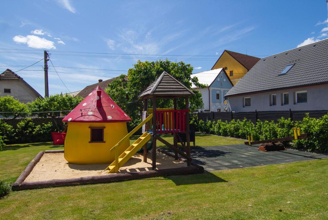 Apartmany Berries Валча Экстерьер фото